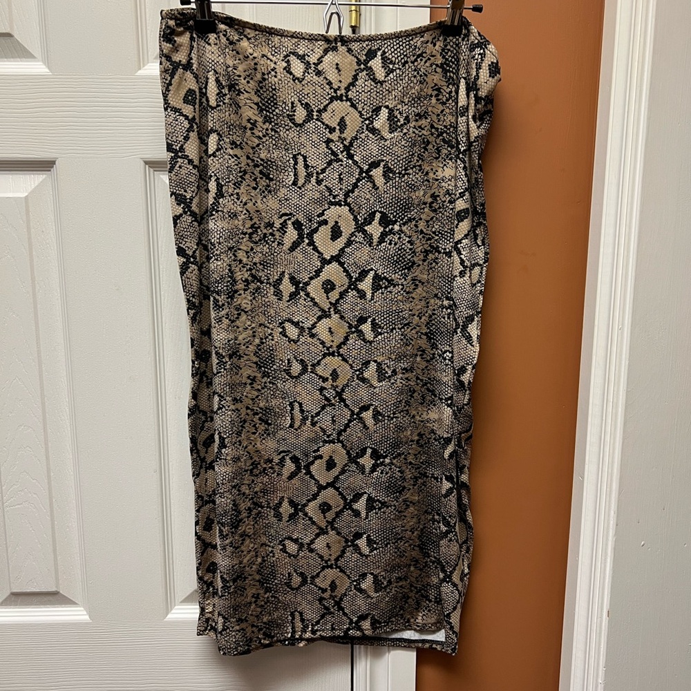 White Mark Snake Print Midi Skirt